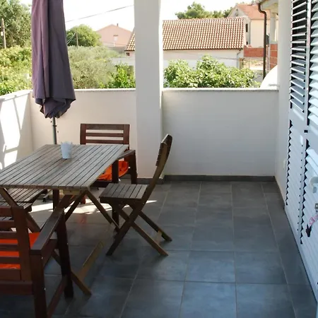 Jan Daire *